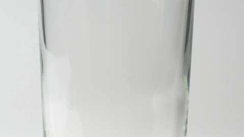 Video Stock Pouring A Glass Of Beer Live Wallpaper Free - Free Live Wallpaper