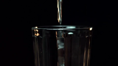 Video Stock Pouring A Glass Of Warm Water Live Wallpaper Free - Free Live Wallpaper