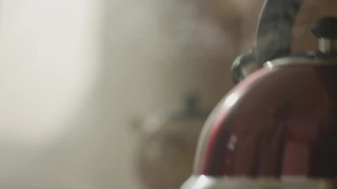 Video Stock Pouring Hot Water From A Kettle Live Wallpaper Free - Free Live Wallpaper