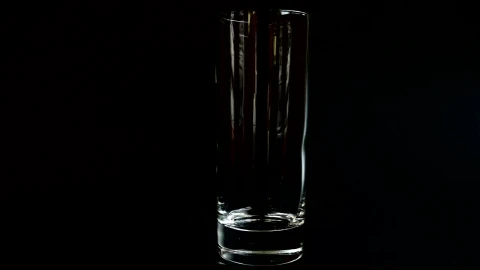 Video Stock Pouring Ice And Lemonade Into A Glass On Black Background Live Wallpaper Free - Free Live Wallpaper