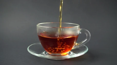 Video Stock Pouring Tea In A Glass Cup Live Wallpaper Free - Free Live Wallpaper