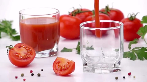 Video Stock Pouring Tomato Juice Into A Glass Live Wallpaper Free - Free Live Wallpaper