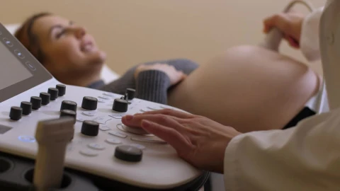 Video Stock Pregnant Woman Having An Ultrasound 6061Live Wallpaper Free - Free Live Wallpaper