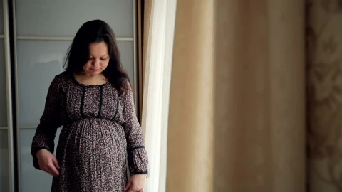 Video Stock Pregnant Woman Hugs Her Tummy With Hope Live Wallpaper Free - Free Live Wallpaper