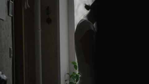 Video Stock Pregnant Woman Standing By A Window Live Wallpaper Free - Free Live Wallpaper