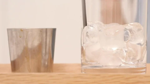 Video Stock Preparing A Cold Beverage With Coffee And Milk In A Live Wallpaper Free - Free Live Wallpaper