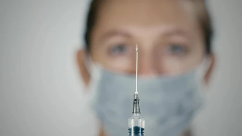 Video Stock Preparing A Vaccine Syringe Live Wallpaper Free - Free Live Wallpaper