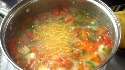 Video Stock Preparing Vegetable And Pasta Soup Live Wallpaper Free - Free Live Wallpaper