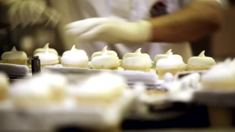 Video Stock Processing Ice Creams From A Factory Live Wallpaper Free - Free Live Wallpaper