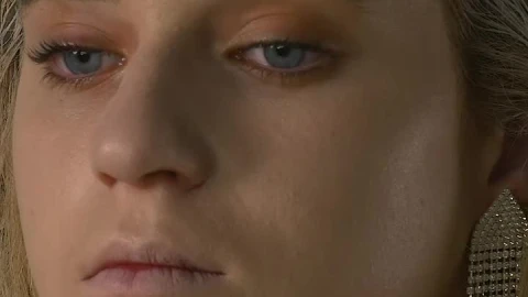 Video Stock Professional Makeup To Fashion Model Live Wallpaper Free - Free Live Wallpaper