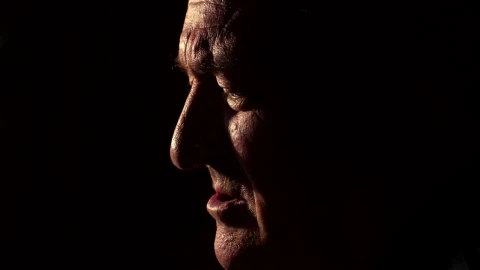 Video Stock Profile Face Of An Sad Old Man In The Dark Live Wallpaper Free - Free Live Wallpaper