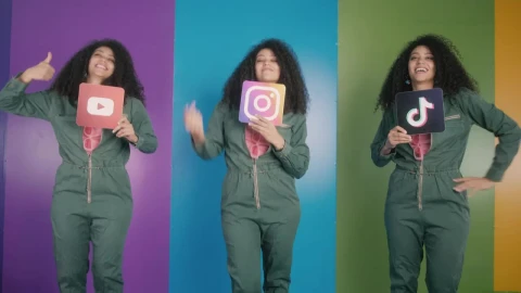 Video Stock Promotion For Social Networks With A Smiling Girl Live Wallpaper Free - Free Live Wallpaper