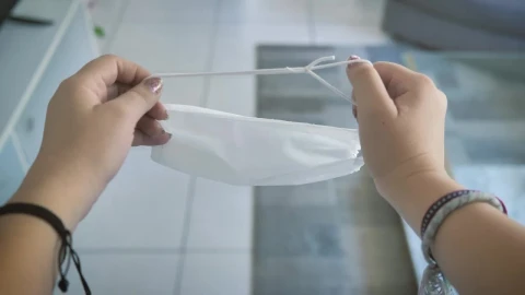 Video Stock Putting On A Face Mask Pov Live Wallpaper Free - Free Live Wallpaper
