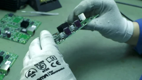 Video Stock Quality Check Of A Circuit Board Live Wallpaper Free - Free Live Wallpaper