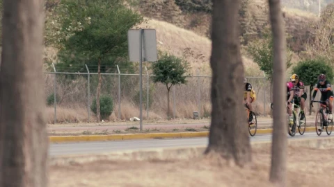 Video Stock Racing Cyclists In The Street Live Wallpaper Free - Free Live Wallpaper