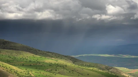 Video Stock Rain Cloud Moving Over The Mountain Live Wallpaper Free - Free Live Wallpaper