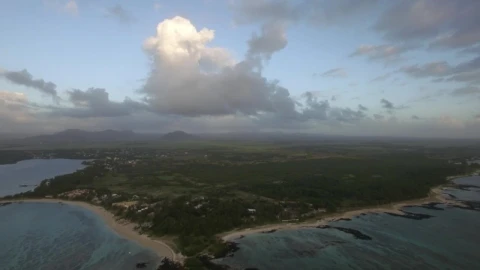 Video Stock Rain Heading Over The Island Live Wallpaper Free - Free Live Wallpaper