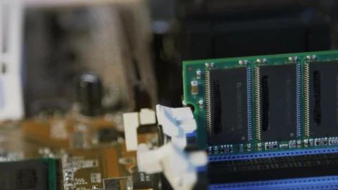 Video Stock Ram In A Computer Motherboard Live Wallpaper Free - Free Live Wallpaper