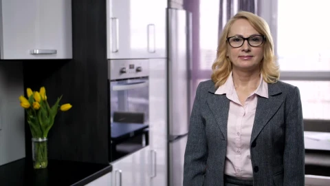 Video Stock Real Estate Woman Handing Over House Keys Live Wallpaper Free - Free Live Wallpaper