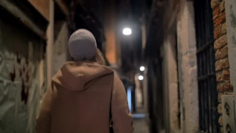 Video Stock Recording A Walk At Night Live Wallpaper Free - Free Live Wallpaper