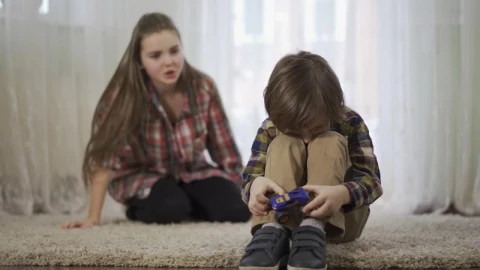 Free Stock Video Sister Quarrels With Little Brother Over Toy Live Wallpaper - Free Live Wallpaper