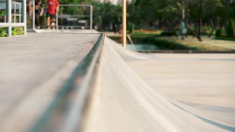 Free Stock Video Skateboarder Sliding Down The Edge Of A Ramp Live Wallpaper - Free Live Wallpaper