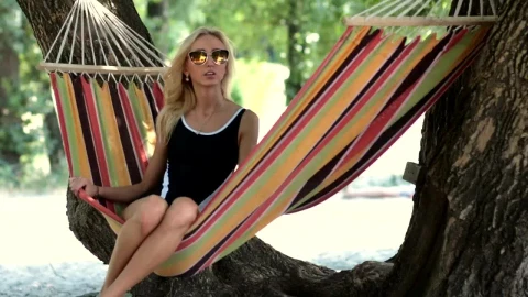 Free Stock Video Relaxing In A Hammock Live Wallpaper - Free Live Wallpaper