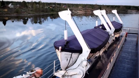Free Stock Video Rescue Boats On A Large Ship  LargeLive Wallpaper - Free Live Wallpaper