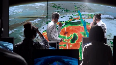 Free Stock Video Researchers Tracking Hurricane On The Monitor Live Wallpaper - Free Live Wallpaper