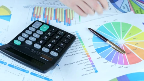 Free Stock Video Reviewing Graphs With A Calculator Live Wallpaper - Free Live Wallpaper
