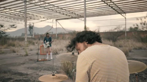 Free Stock Video Rock Band Playing At An Abandoned Site Live Wallpaper - Free Live Wallpaper
