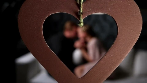 Free Stock Video Romantic Couple On The Sofa Live Wallpaper - Free Live Wallpaper