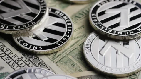 Free Stock Video Rotating Shot Of Silver Lite Coins Live Wallpaper - Free Live Wallpaper