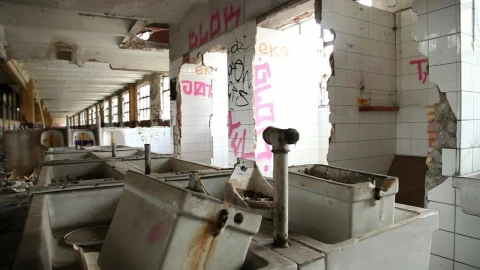 Free Stock Video Ruins Of The Bathroom Of An Old Building Live Wallpaper - Free Live Wallpaper