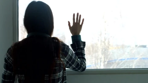 Free Stock Video Sad Girl Looking Out The Window Live Wallpaper - Free Live Wallpaper