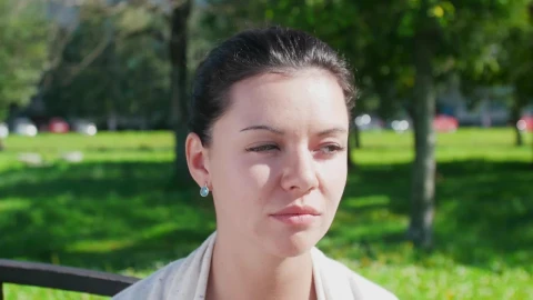 Free Stock Video Sad Woman Sitting Alone In The Park Live Wallpaper - Free Live Wallpaper