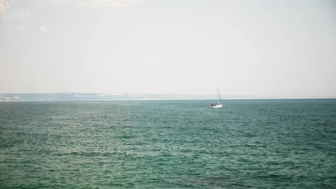 Free Stock Video Sailboat In The Middle Of The Sea Live Wallpaper - Free Live Wallpaper