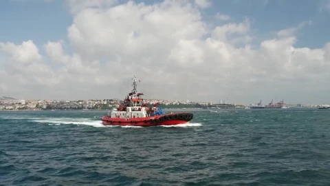 Free Stock Video Sailing On The Bosphorus River In Turkey Live Wallpaper - Free Live Wallpaper