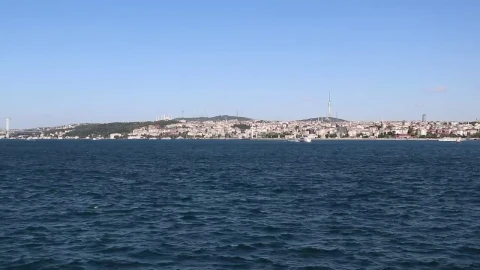 Free Stock Video Sailing The Sea Near The Shore Of A City Live Wallpaper - Free Live Wallpaper