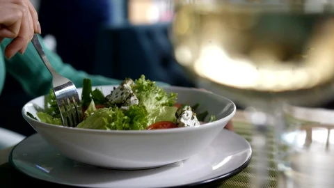 Free Stock Video Salad With Cheese Dressing Live Wallpaper - Free Live Wallpaper