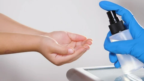 Free Stock Video Sanitizing Children Hands With Sprayer Live Wallpaper - Free Live Wallpaper