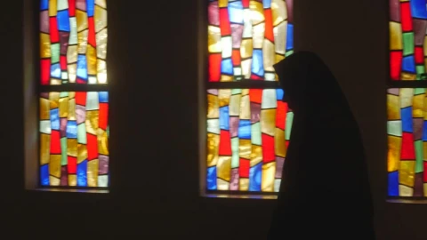 Free Stock Video Scary Ghost Nun Walking In A Dark Church Live Wallpaper - Free Live Wallpaper