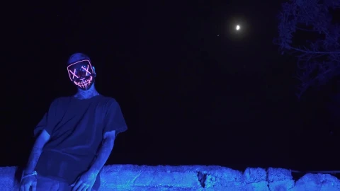 Free Stock Video Scary Masked Man In Moonlight Live Wallpaper - Free Live Wallpaper