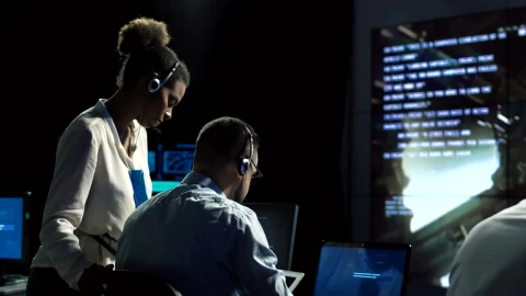 Free Stock Video Scientist In Flight Control Center Live Wallpaper - Free Live Wallpaper