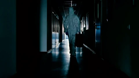 Free Stock Video Scientist Walking Down A Corridor Live Wallpaper - Free Live Wallpaper