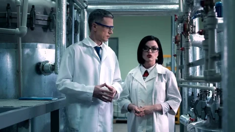 Free Stock Video Scientists Talking In The Laboratory Live Wallpaper - Free Live Wallpaper