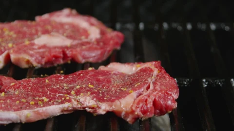 Free Stock Video Seasoned Steak On The Grill Live Wallpaper - Free Live Wallpaper