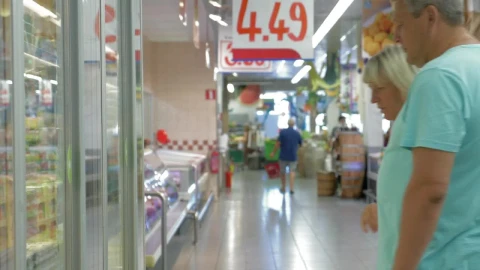 Free Stock Video Senior Couple Shopping For Food Live Wallpaper - Free Live Wallpaper
