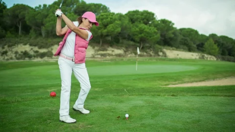 Free Stock Video Senior Female Playing Golf Live Wallpaper - Free Live Wallpaper