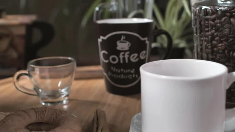 Free Stock Video Serving Coffee Directly From A Coffee Pot Live Wallpaper - Free Live Wallpaper